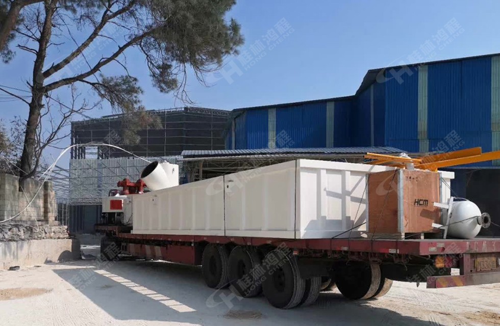 桂林鴻程環(huán)保礦石磨粉機賀州老客戶又上2臺新機 到貨現(xiàn)場 桂林鴻程環(huán)保礦石磨粉機賀州老客戶又上2臺新機 到貨現(xiàn)場