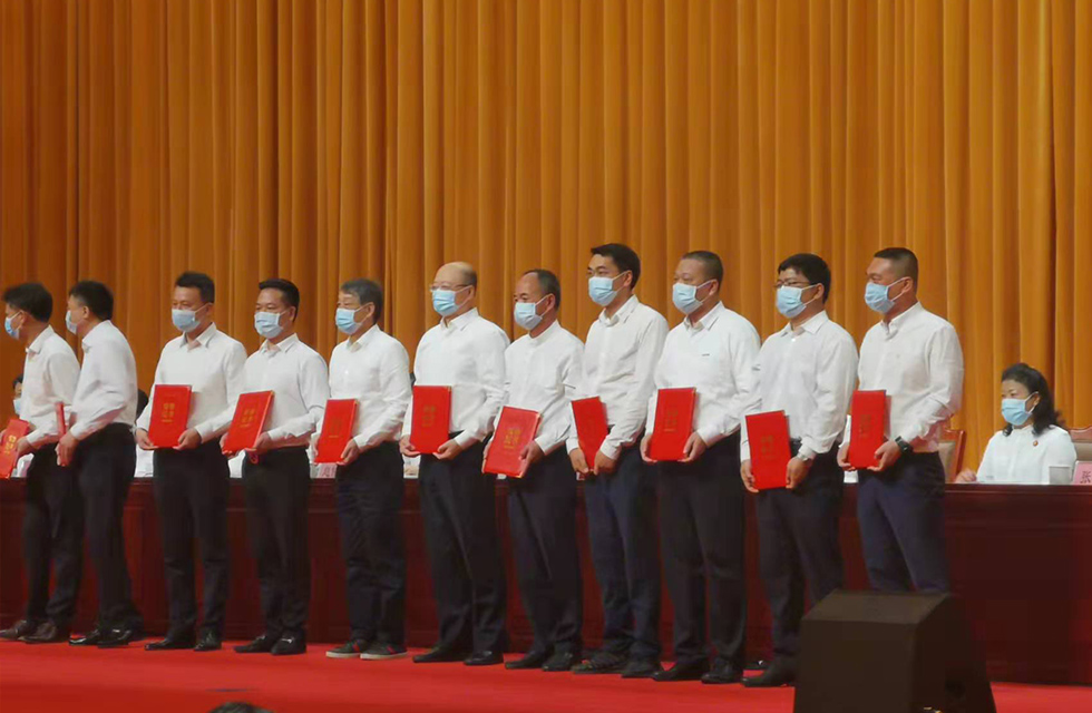 實力彰顯!全市工業振興大會召開,桂林鴻程斬獲多項榮譽 實力彰顯!全市工業振興大會召開,桂林鴻程斬獲多項榮譽