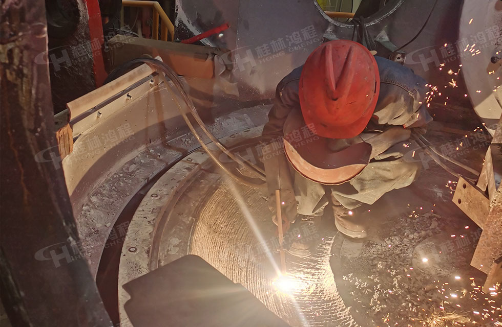 點贊!鴻程榜樣!無懼炙烤,追求卓越,實現(xiàn)服務“超預期” 點贊!鴻程榜樣!無懼炙烤,追求卓越,實現(xiàn)服務“超預期”