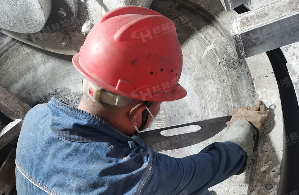 點贊!鴻程榜樣!無懼炙烤,追求卓越,實現(xiàn)服務“超預期” 點贊!鴻程榜樣!無懼炙烤,追求卓越,實現(xiàn)服務“超預期”